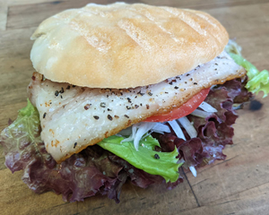 無添加ベーコン　650円